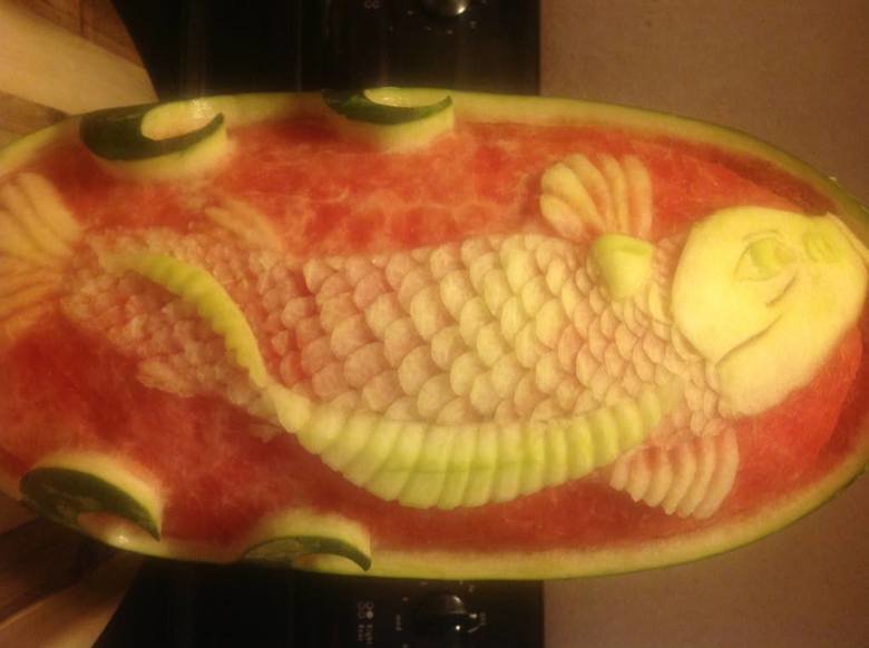 Fruit Carvings. Thought these looked cool. Shamelessly saw on Reddit and stole from Imgur..