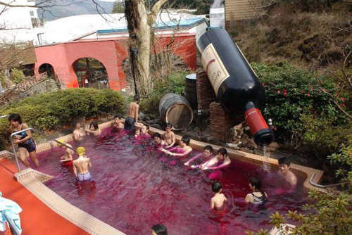 Japan 3.... Part 2: /Japan+2/funny-pictures/5459619/ Part 4: /Japan+4/funny-pictures/5464337.. dog beer isnt just a japanese thing