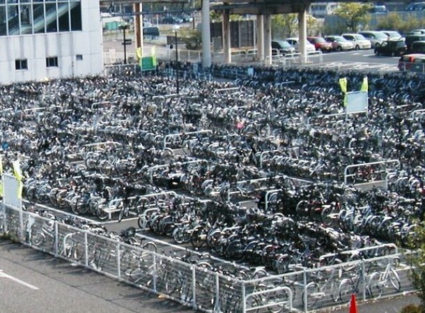 Japan 3.... Part 2: /Japan+2/funny-pictures/5459619/ Part 4: /Japan+4/funny-pictures/5464337.. dog beer isnt just a japanese thing