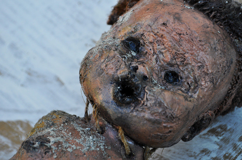 Japanese Urban Legends Part 1/3. Sankei/Kekkai It’s no wonder Japan’s birth rate is declining when you can end up giving birth to a Sankei. One type of Sankei i