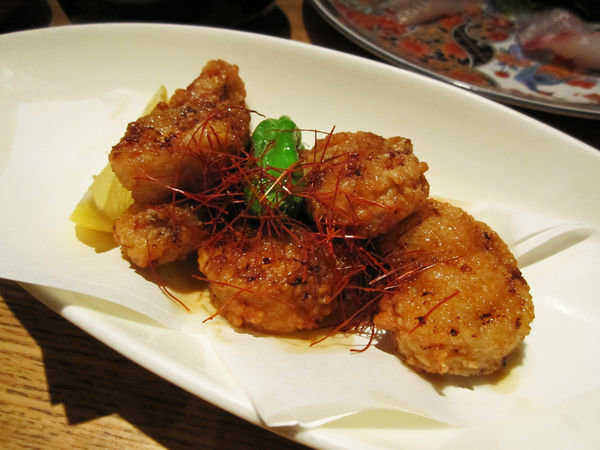 Japanese Food: Fugu. Fugu is a fish (pufferfish) that has been consumed in Japan since antiquity. Fugu is best known for its poisonous potential. Pufferfish con